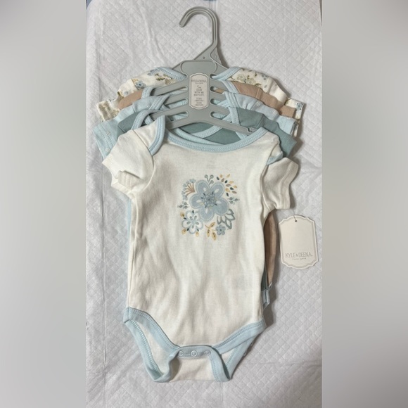 Kyle and Deena 5 piece grow with me onesie set 0-3mth 3-6 mth light blues NWT - Picture 1 of 12